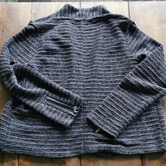 Twill blazer with faux leather embellishments (L) - Picture 6 of 8